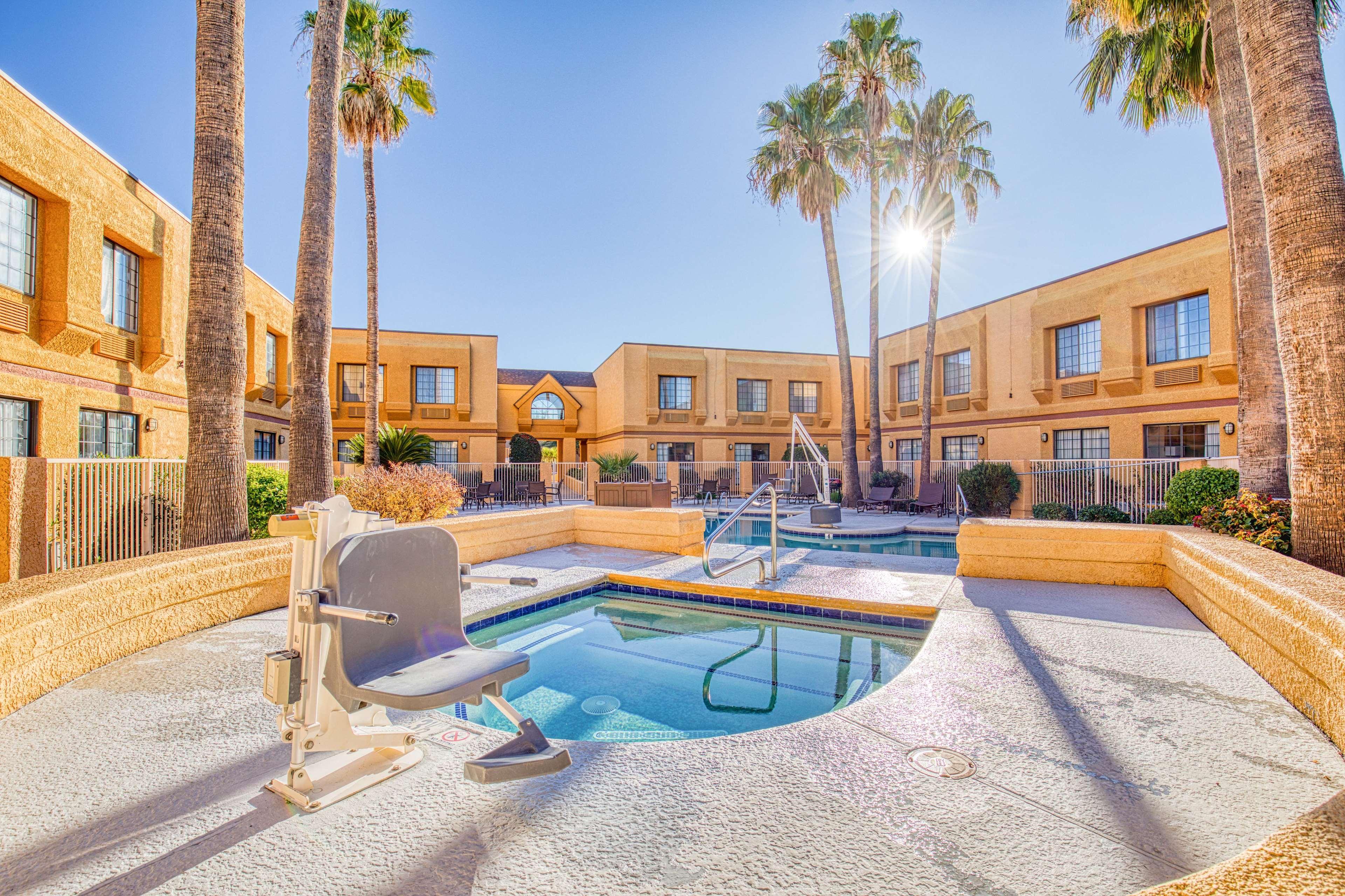 Best Western Green Valley Inn Εξωτερικό φωτογραφία