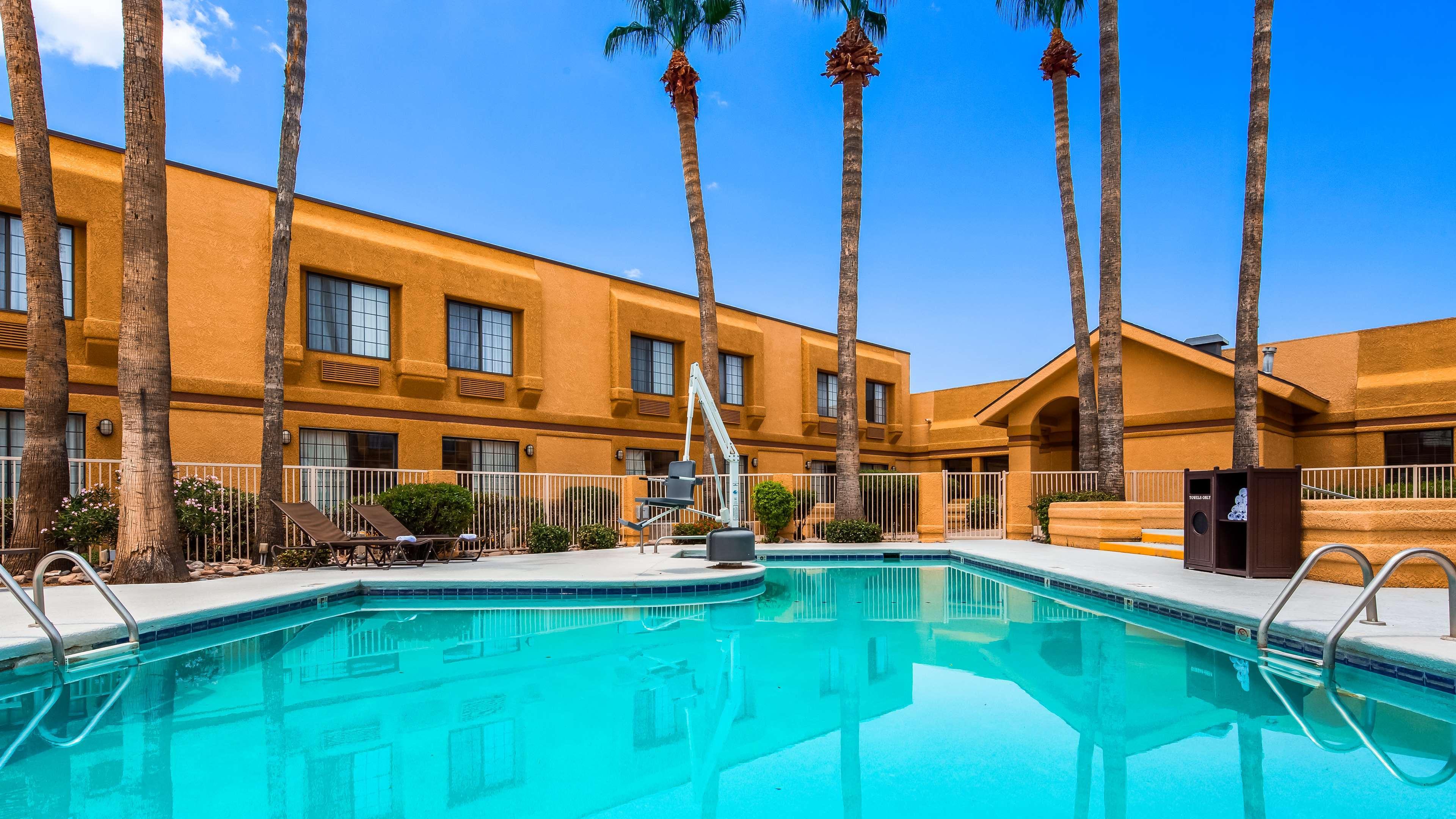Best Western Green Valley Inn Εξωτερικό φωτογραφία